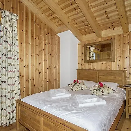 Semesterbostad Sleeps 8 Wifi *